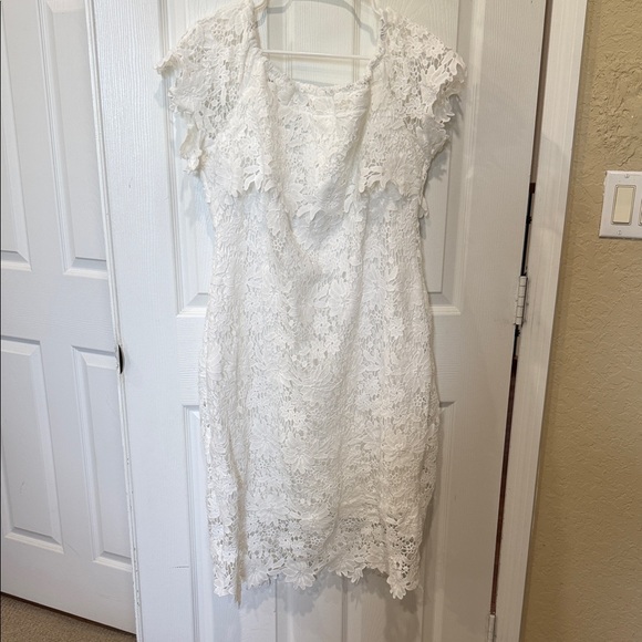 Dresses & Skirts - White Lace Cap-Sleeve Women's Dress